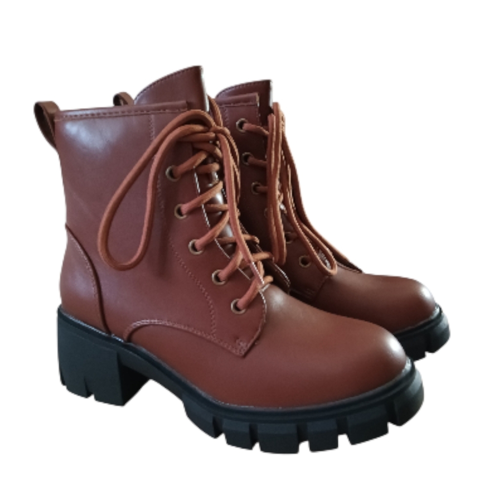 IDIFU Chestnut Lace-Up Combat Boots